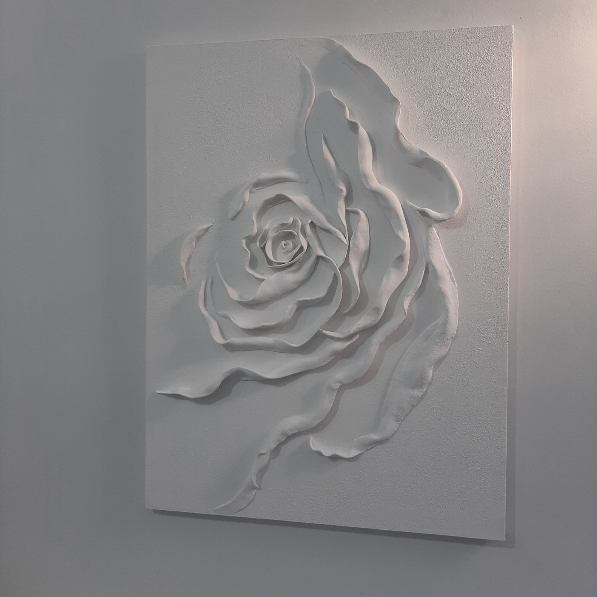 رز سفید مینیمال